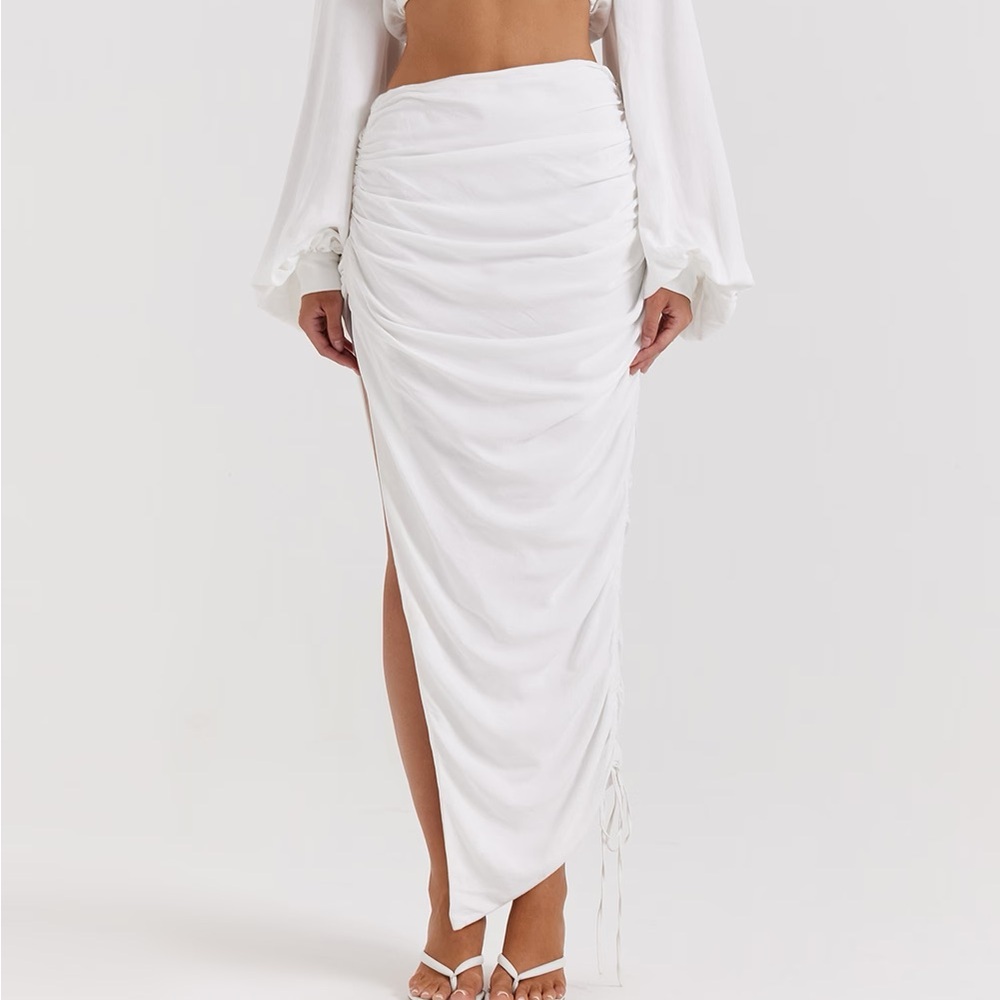 Loie House of CB skirt